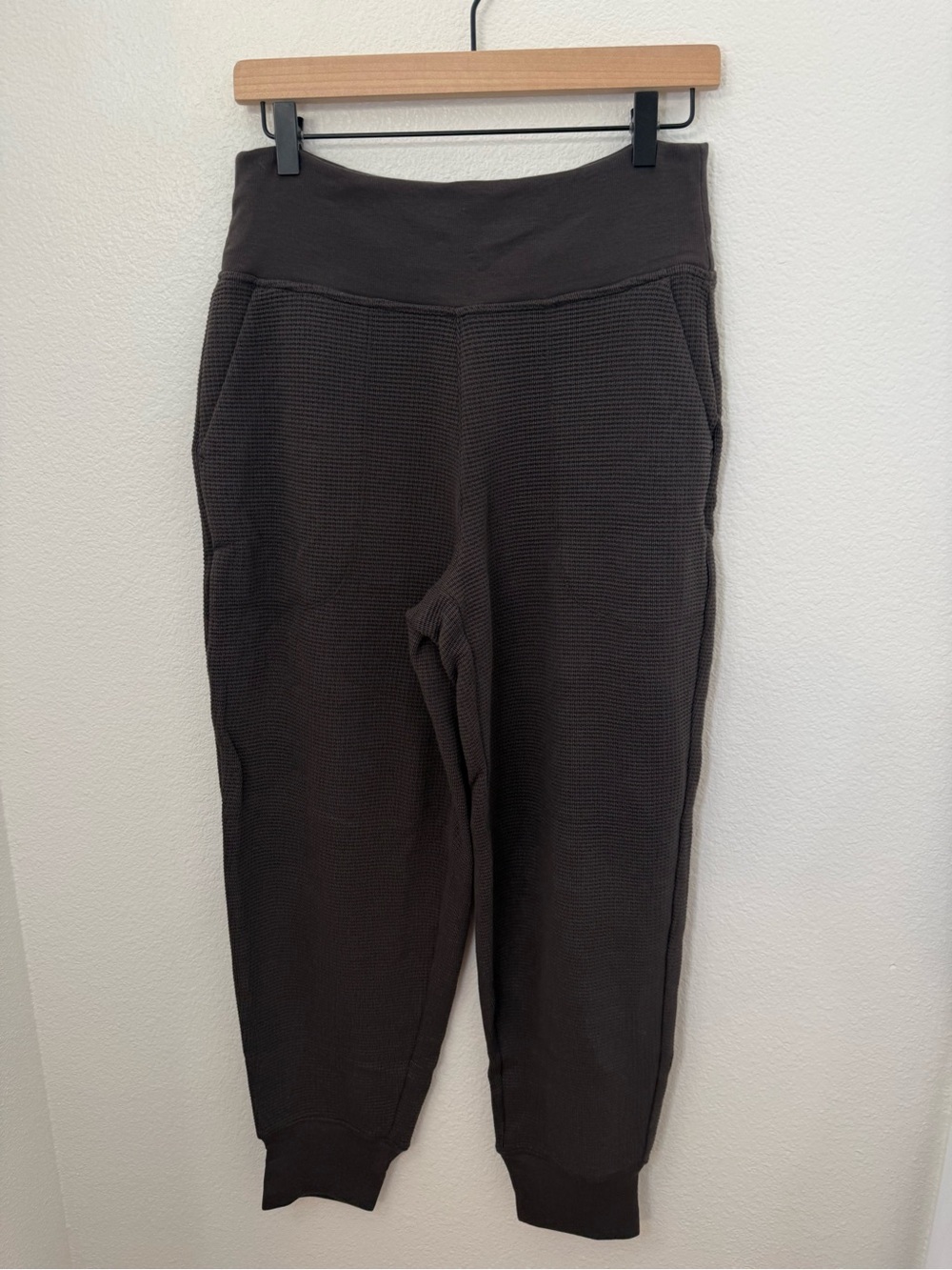 Athleta Coaster Luxe High Rise Jogger Pants Women’s Size M Waffle Knit Cozy - Picture 2 of 10